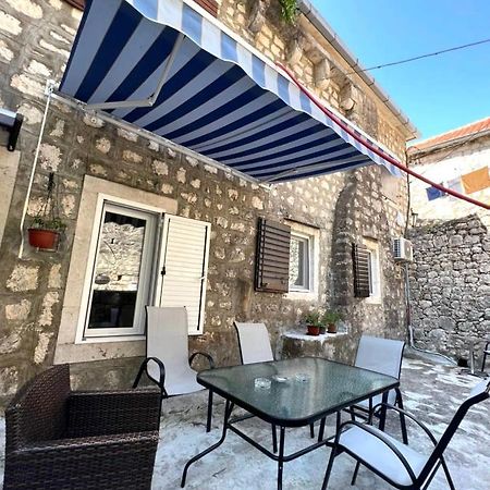 Apartment Njegos Perast Exterior photo